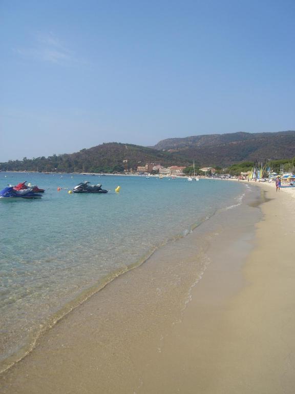 Auberge Du Cap Negre Le Lavandou Bagian luar foto